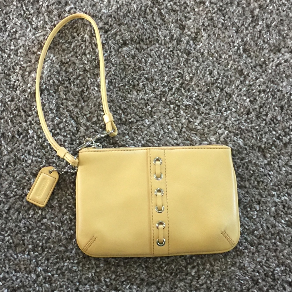 NWOT Coach Wristlet